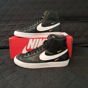 Women's Nike Blazer '77 - Mid (Black) size 7.5